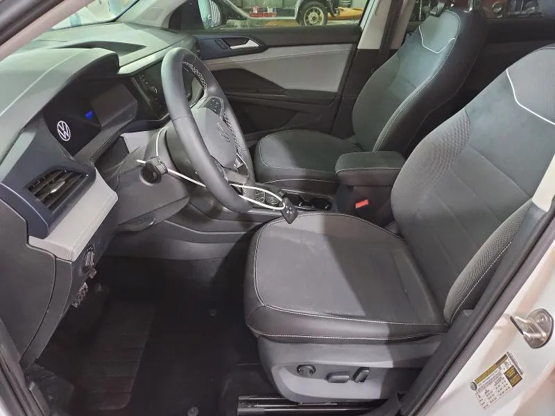 VOLKSWAGEN TAOS SE 2024