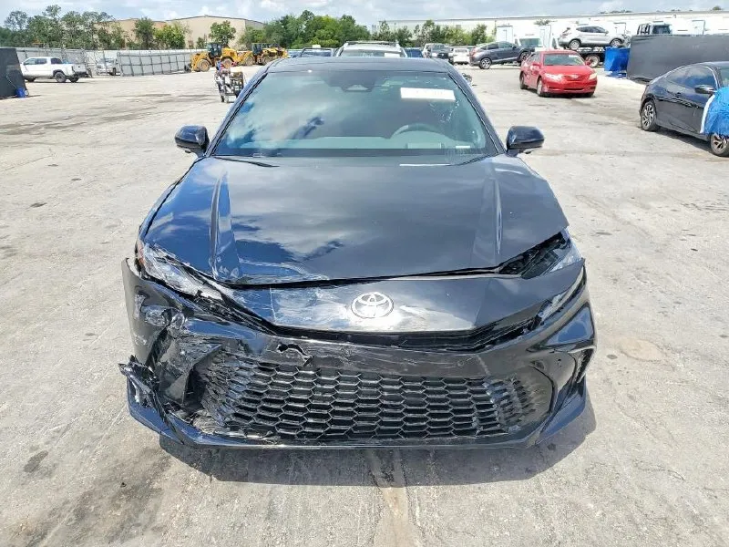 TOYOTA CAMRY 2026