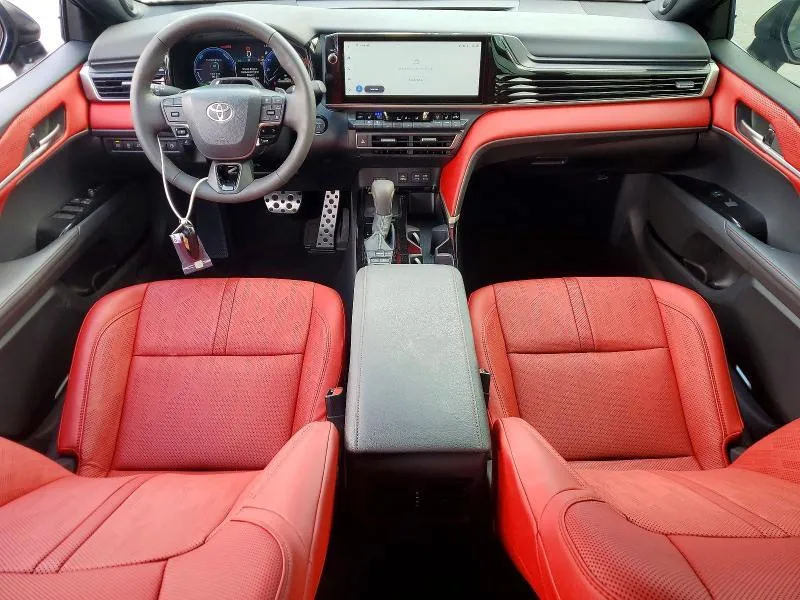 TOYOTA CAMRY 2026