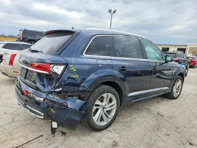 AUDI Q7 PREMIUM 2024
