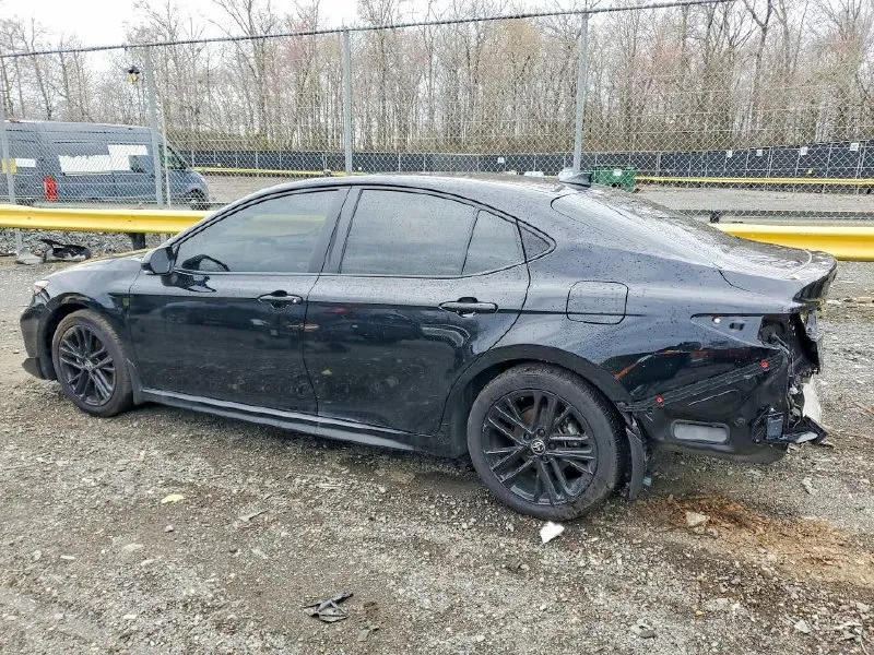 TOYOTA CAMRY SE 2025