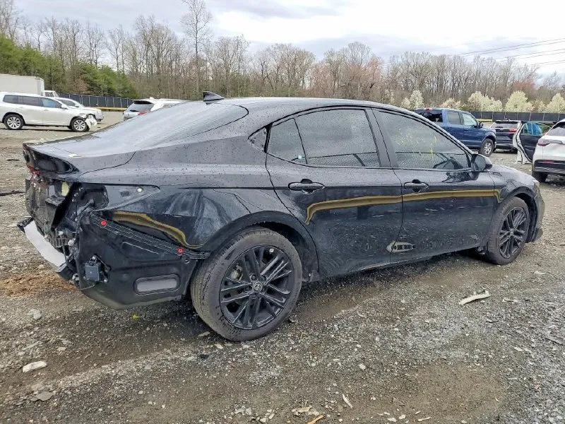 TOYOTA CAMRY SE 2025