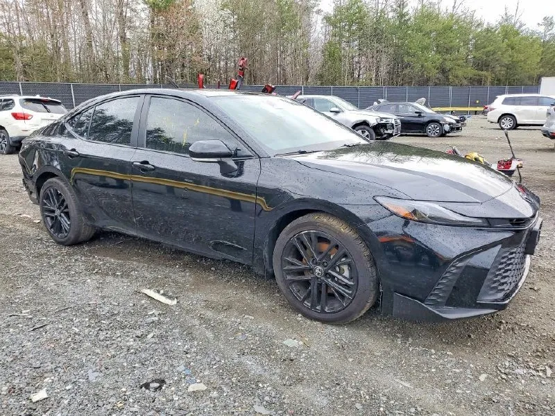 TOYOTA CAMRY SE 2025