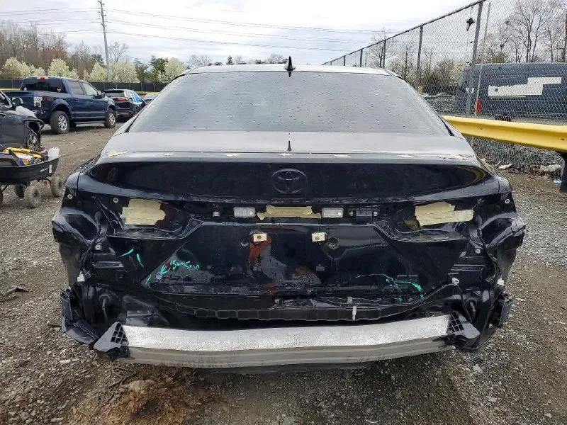 TOYOTA CAMRY SE 2025