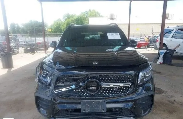 MERCEDES-BENZ GLB250 2022
