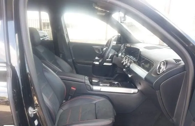 MERCEDES-BENZ GLB250 2022