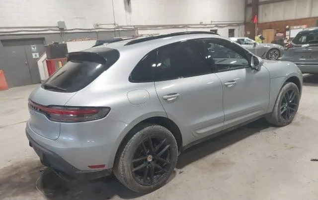 PORSCHE MACAN T 2023