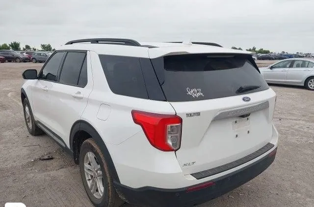 FORD EXPLORER XLT 2023