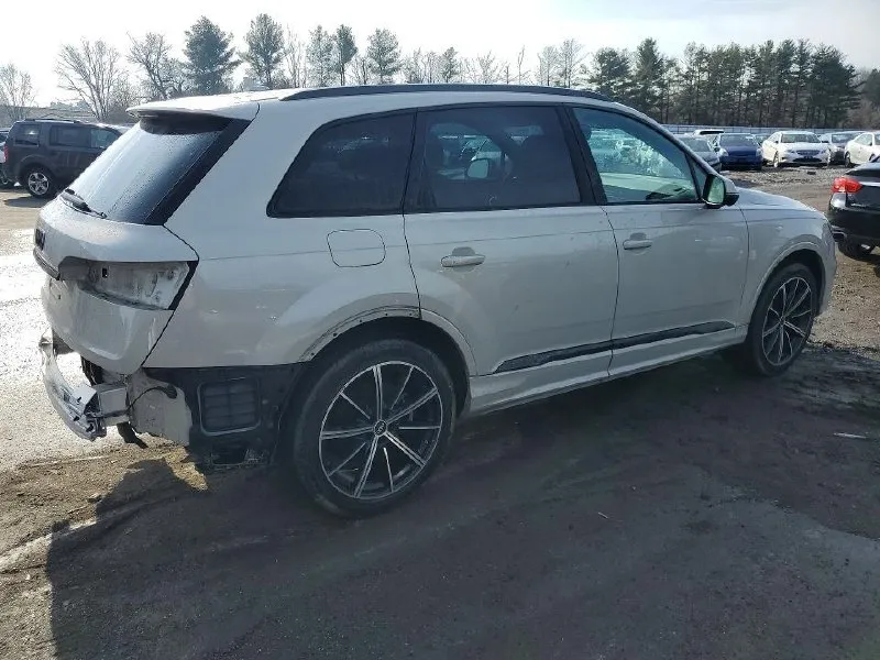 AUDI Q7 2022