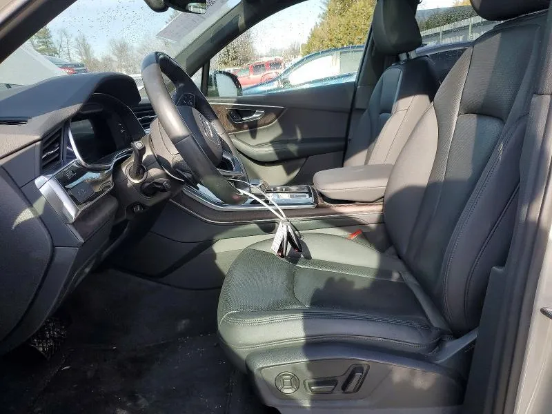 AUDI Q7 2022