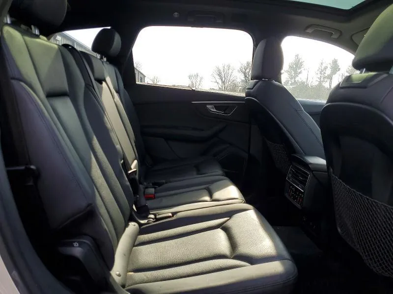AUDI Q7 2022