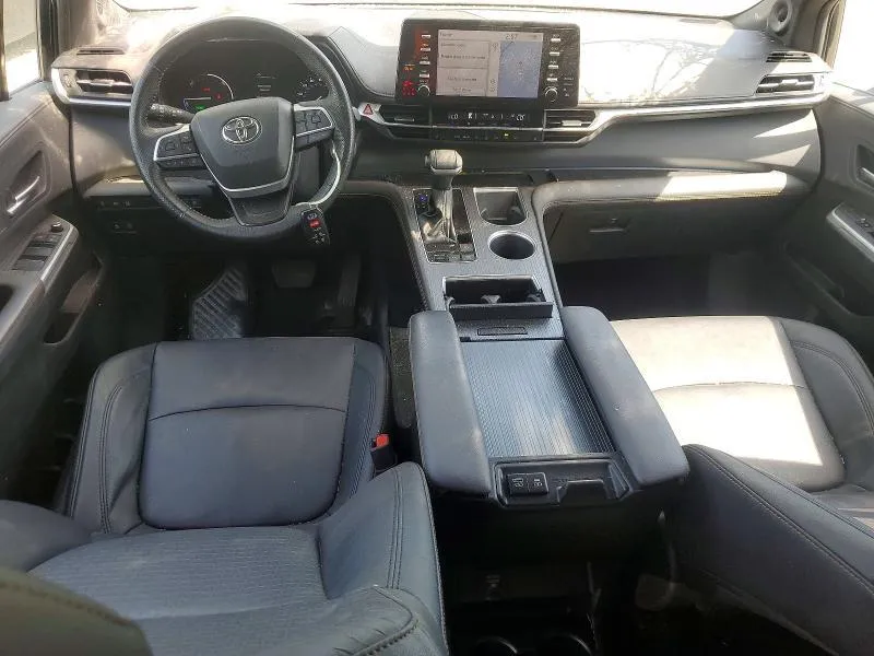 TOYOTA SIENNA WOODLAND EDITION 2024