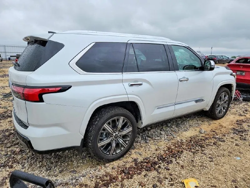 TOYOTA SEQUOIA 2023