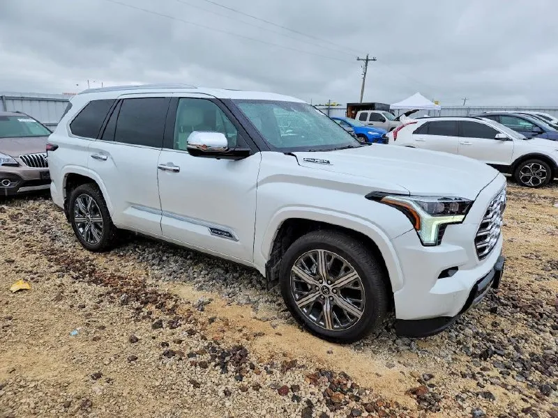 TOYOTA SEQUOIA 2023