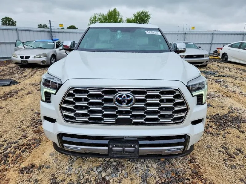 TOYOTA SEQUOIA 2023