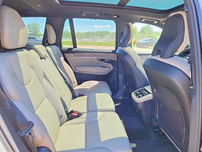 VOLVO XC90 ULTRA 2025