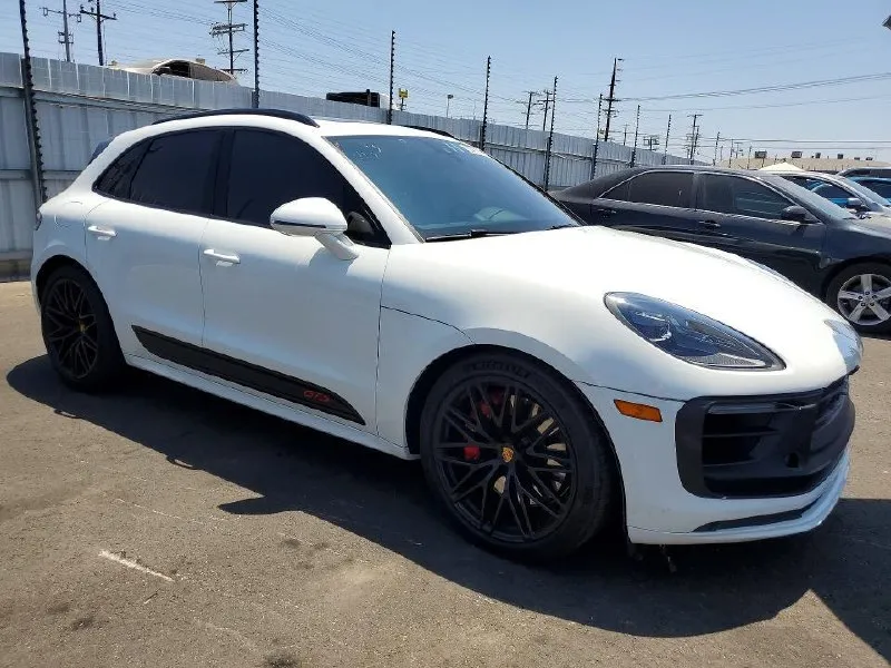 PORSCHE MACAN GTS 2023