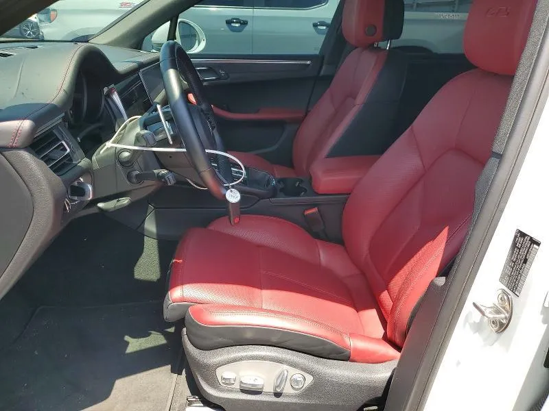 PORSCHE MACAN GTS 2023