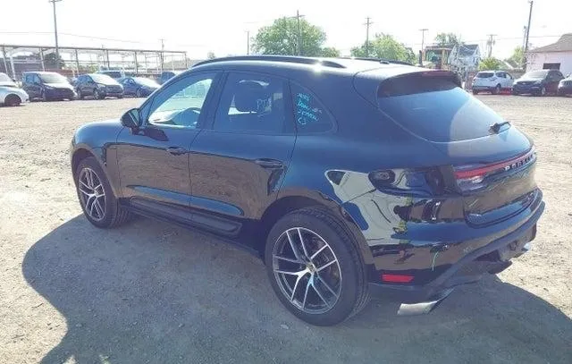 PORSCHE MACAN T 2025