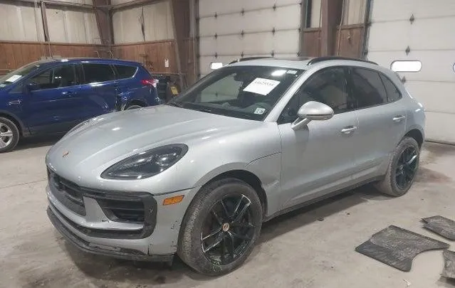 PORSCHE MACAN T 2023