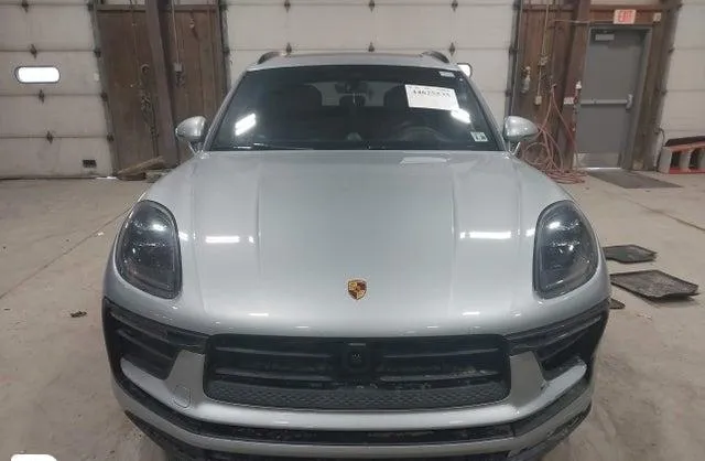PORSCHE MACAN T 2023