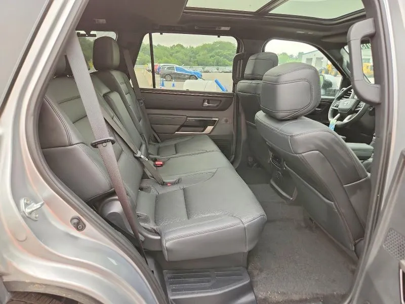 TOYOTA SEQUOIA LIMITED 2025