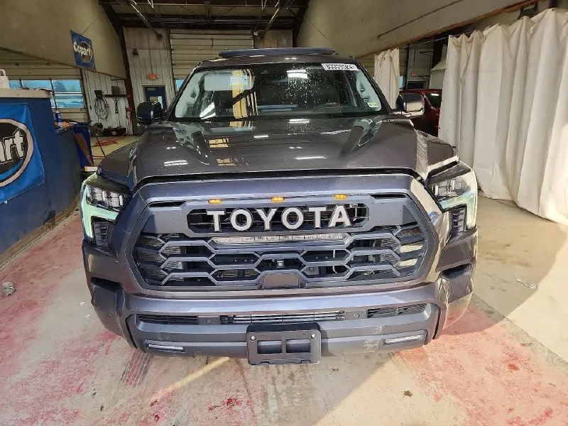 TOYOTA SEQUOIA TRD PRO 2023