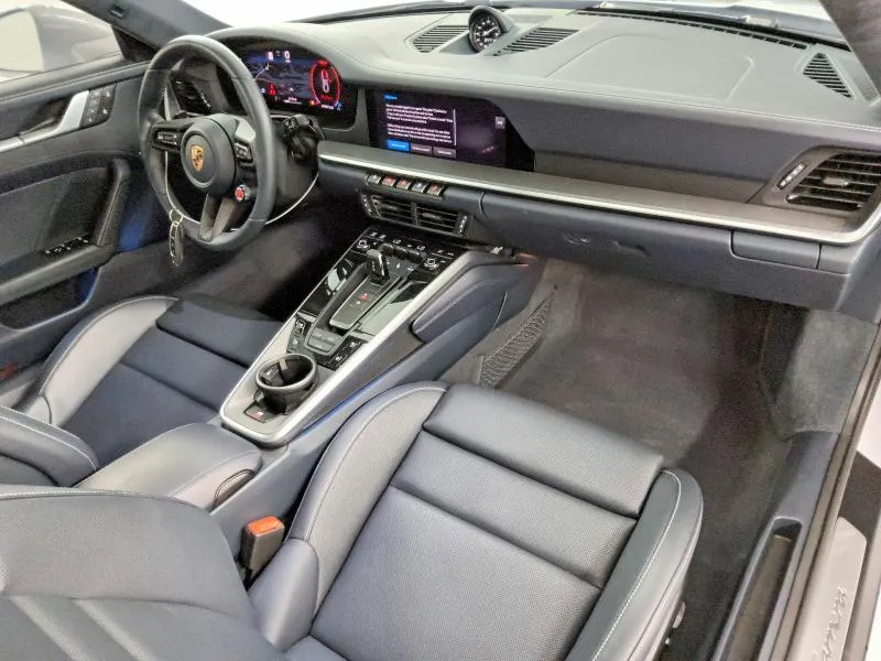 PORSCHE 911 CARRERA 2025