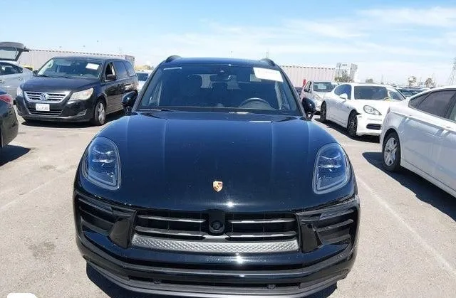 PORSCHE MACAN T 2023