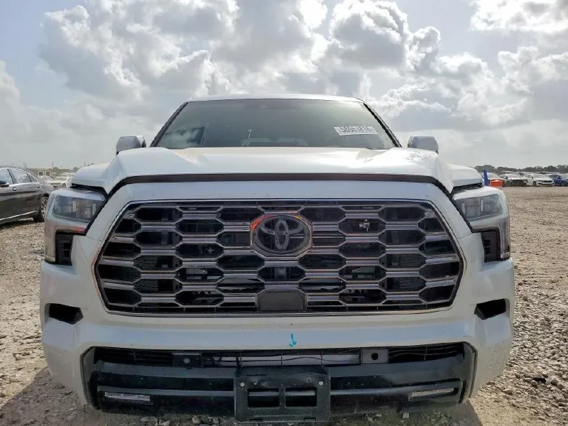 TOYOTA SEQUOIA PLATINUM 2026