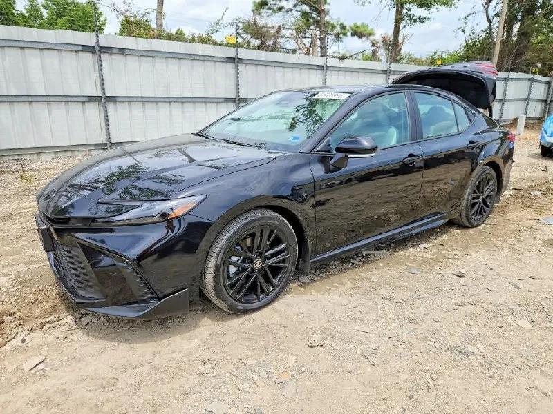 TOYOTA CAMRY SE 2026