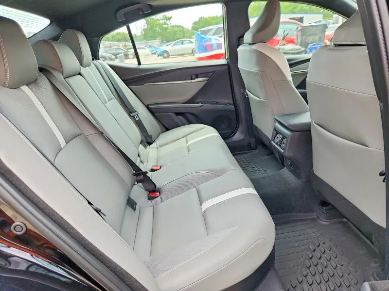TOYOTA CAMRY SE 2026