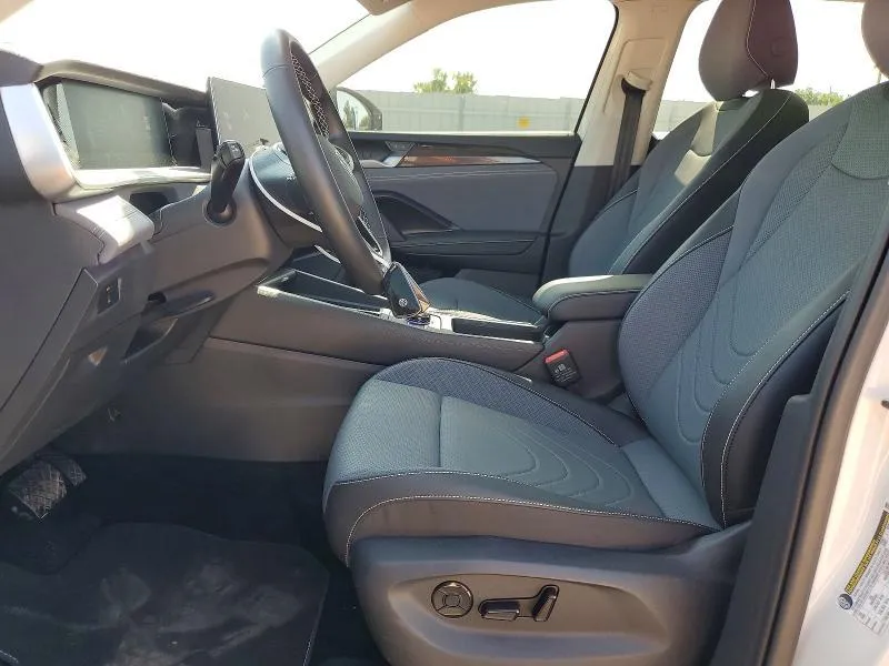 VOLKSWAGEN TIGUAN SE 2025