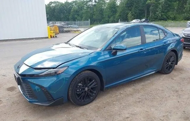 TOYOTA CAMRY SE 2026