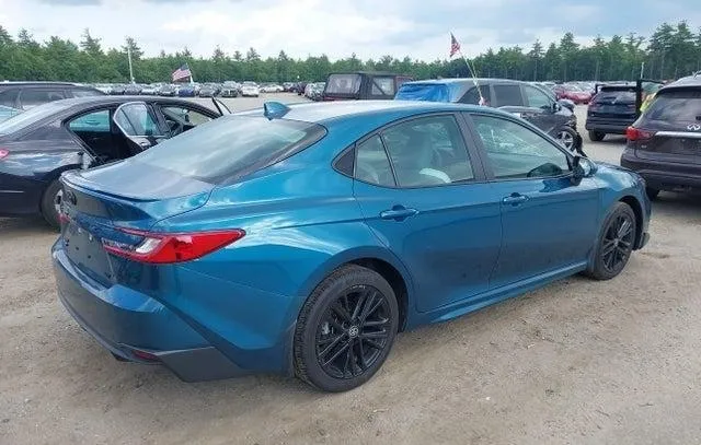 TOYOTA CAMRY SE 2026