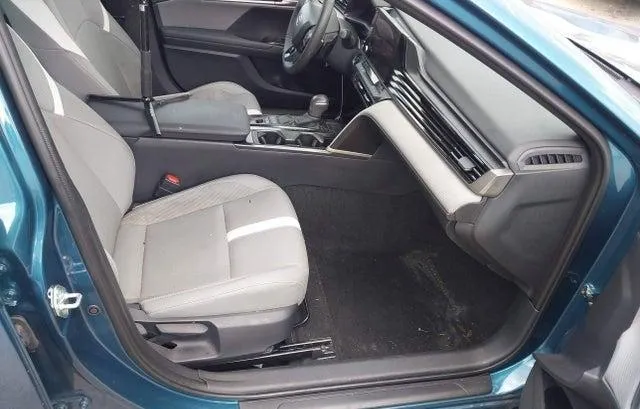 TOYOTA CAMRY SE 2026