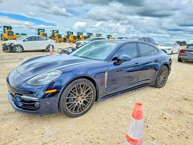PORSCHE PANAMERA BASE 2022