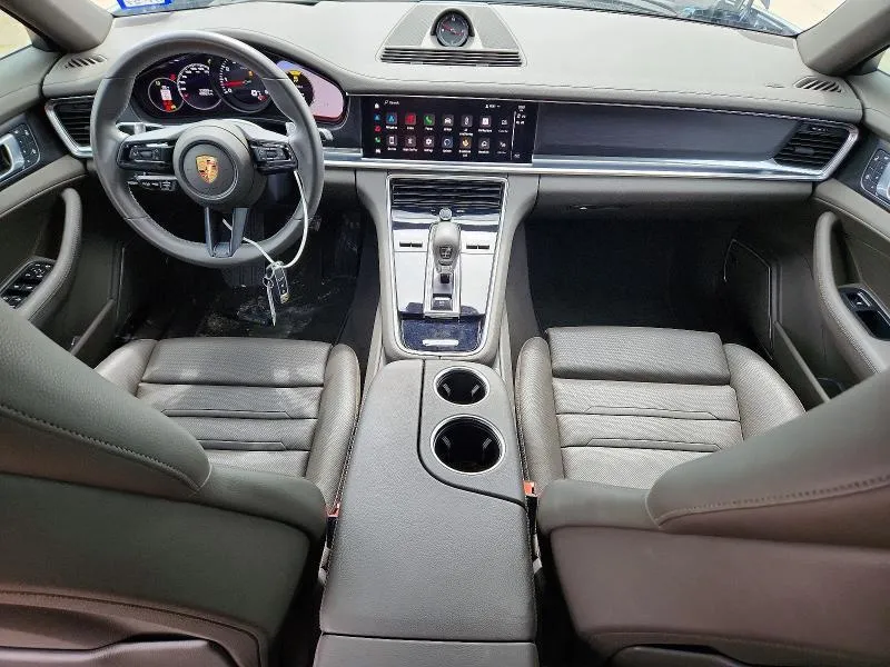 PORSCHE PANAMERA BASE 2022