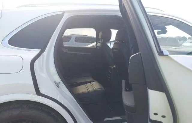 PORSCHE CAYENNE 2024