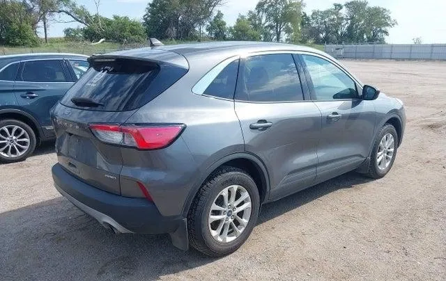 FORD ESCAPE SE 2022