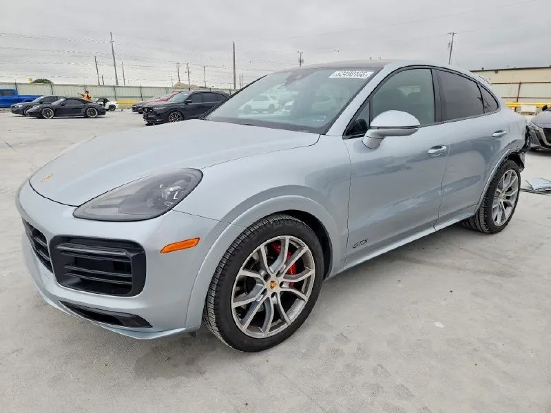 PORSCHE CAYENNE GTS COUPE 2023