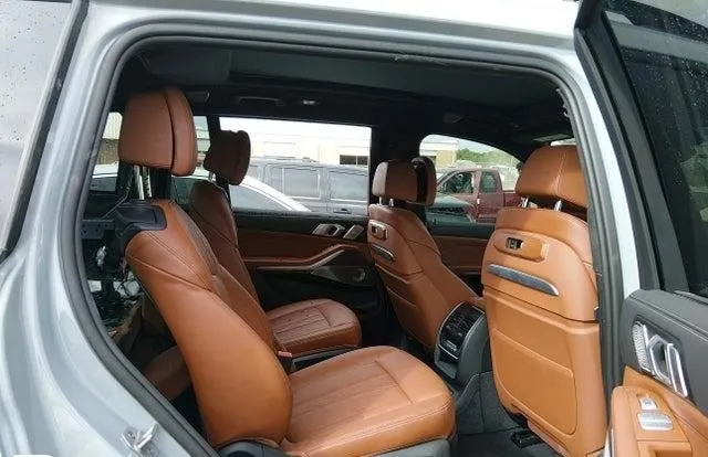 BMW X7 M60I 2025