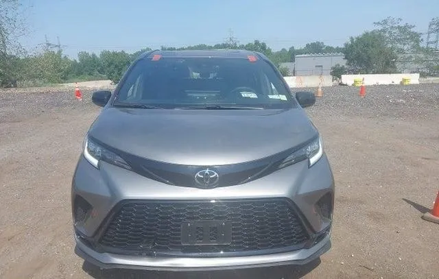TOYOTA SIENNA XSE 2026