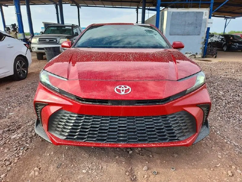 TOYOTA CAMRY SE 2025