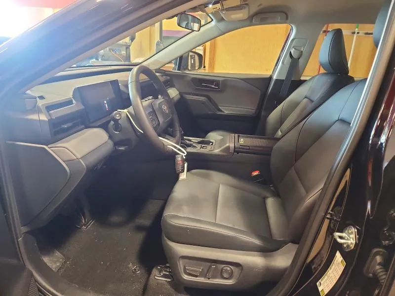 TOYOTA RAV4 XLE PREMIUM 2026