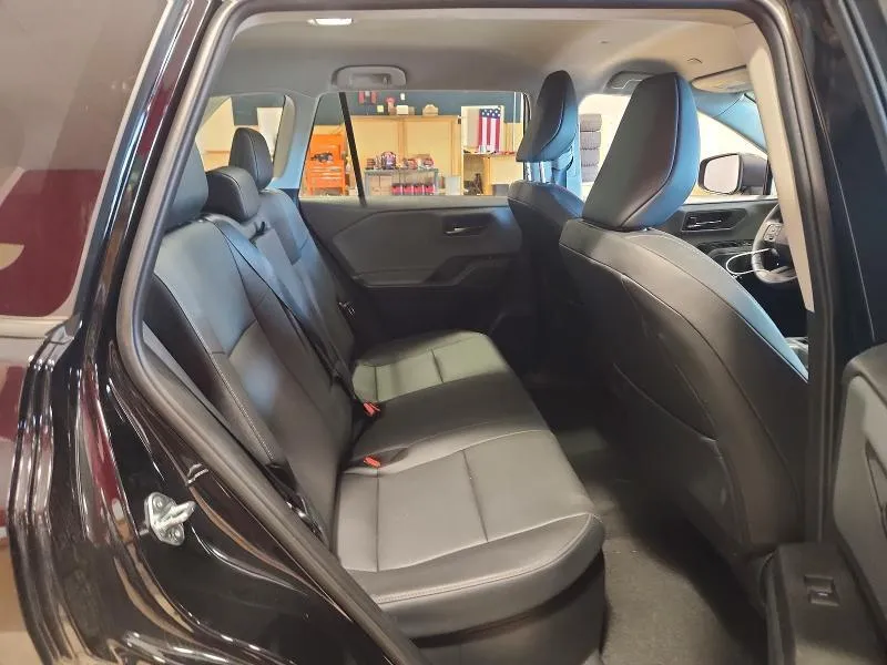 TOYOTA RAV4 XLE PREMIUM 2026