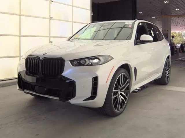 BMW X5 SPORTS ACTIVITY VEHICLE 2024