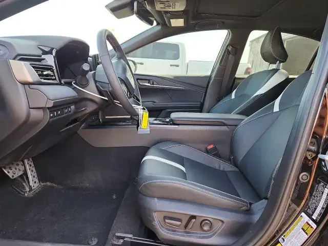 TOYOTA CAMRY SE 2026