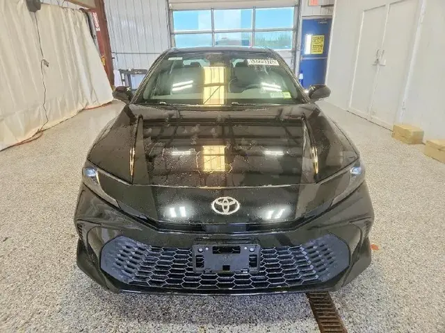 TOYOTA CAMRY SE 2026