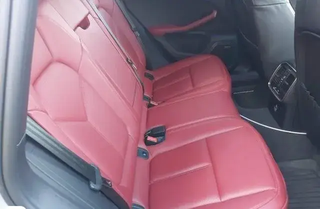 PORSCHE MACAN T 2024